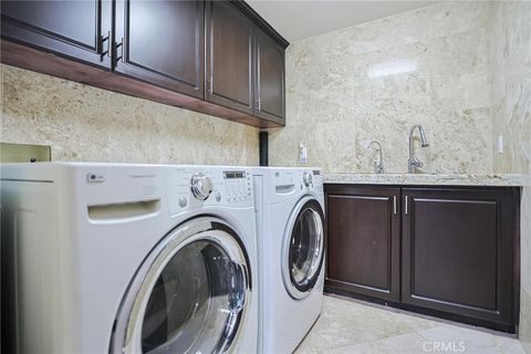 Tiny photo for 34 Sunset Cove Cv, Newport Coast, CA 92657 (MLS # ND26019846)