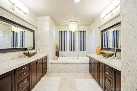 Tiny photo for 34 Sunset Cove Cv, Newport Coast, CA 92657 (MLS # ND26019846)