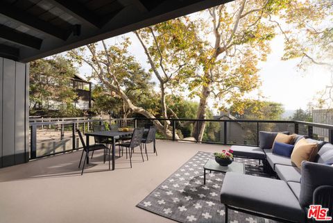 Tiny photo for 518 E Islay Street, Santa Barbara, CA 93101 (MLS # 26650539)