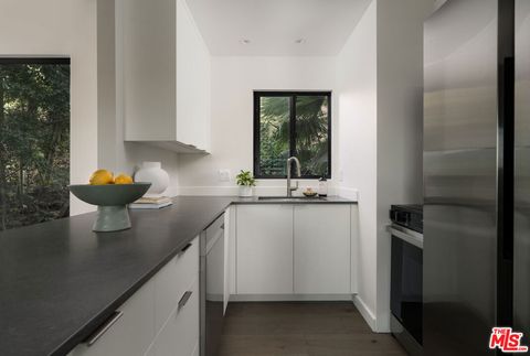 Tiny photo for 518 E Islay Street, Santa Barbara, CA 93101 (MLS # 26650539)