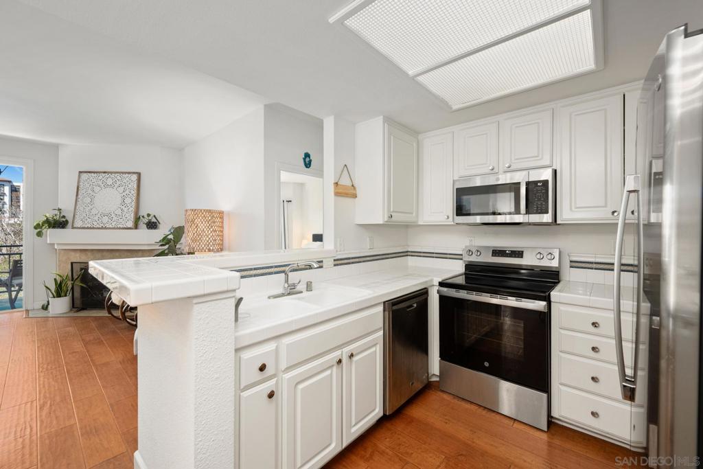 2150 Camino De La Reina 4210
