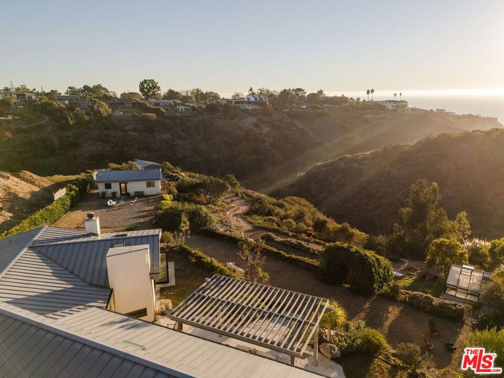 Photo of 6767 Wandermere Road, Malibu, CA 90265 (MLS # 25611669)