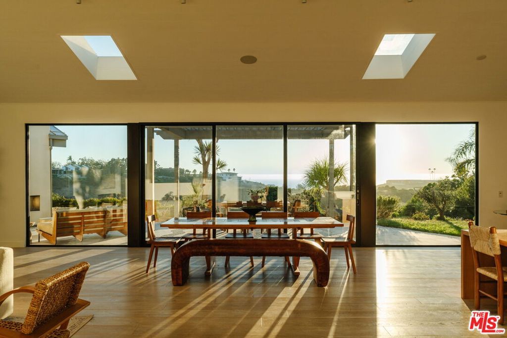 Photo of 6767 Wandermere Road, Malibu, CA 90265 (MLS # 25611669)