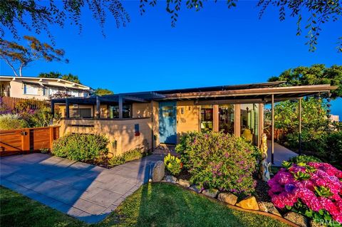 Photo of 1687 Temple Hills Drive, Laguna Beach, CA 92651 (MLS # LG25226665)
