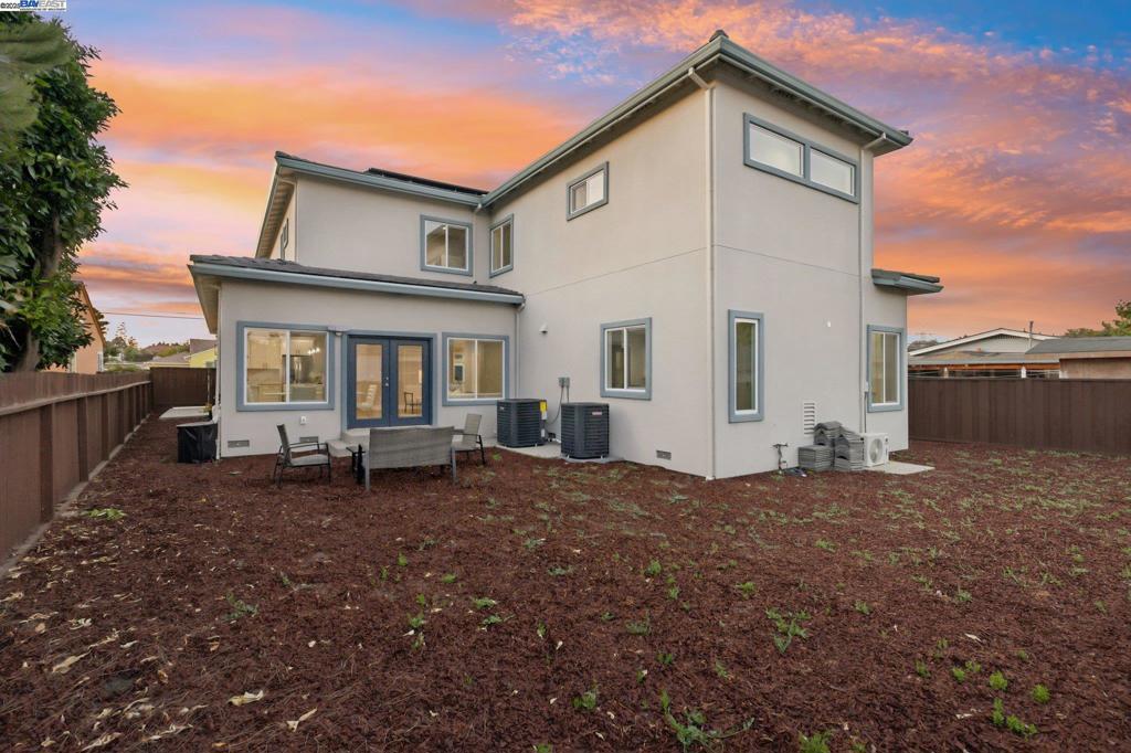 HAYWARD - Residential