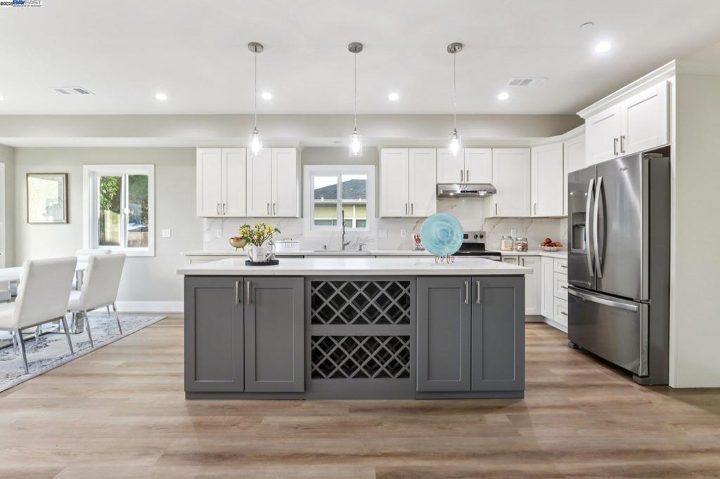 HAYWARD - Residential