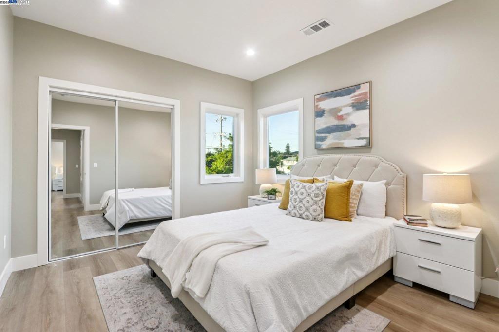 HAYWARD - Residential