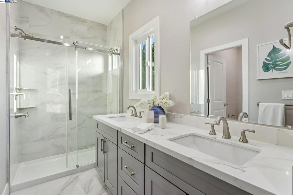 HAYWARD - Residential