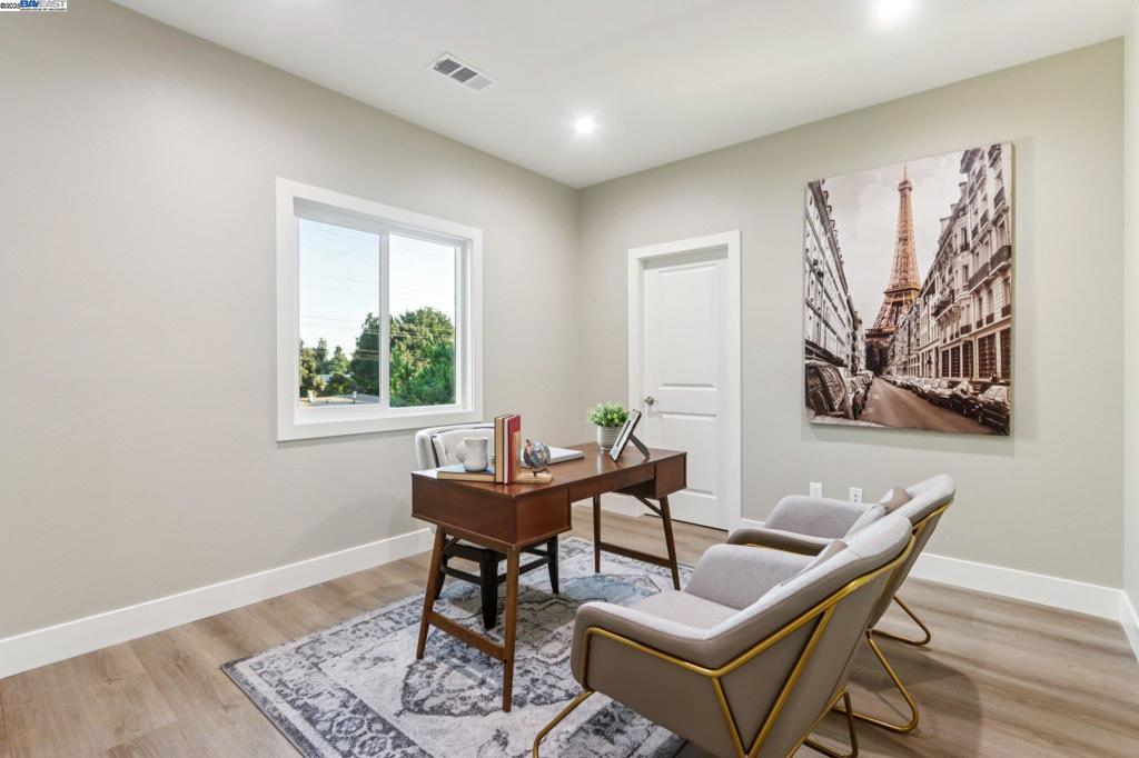 HAYWARD - Residential