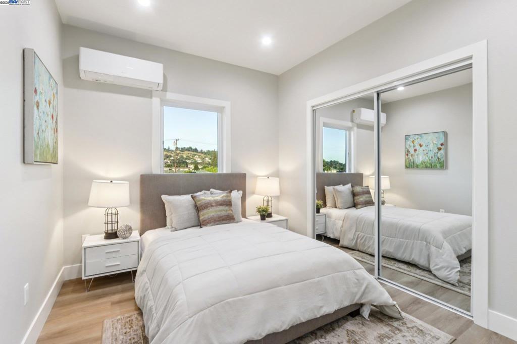 HAYWARD - Residential