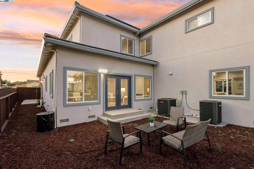 HAYWARD - Residential