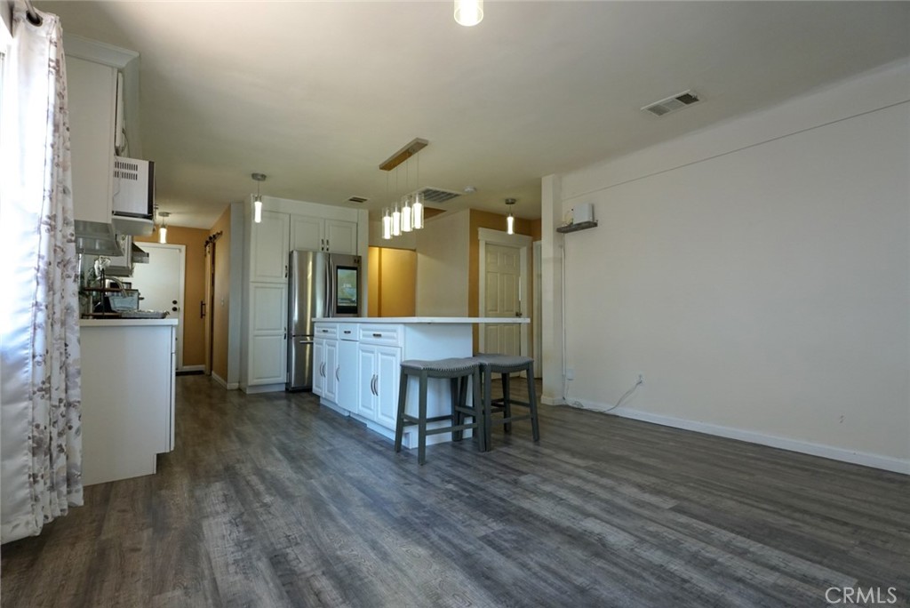 1453 W 56th