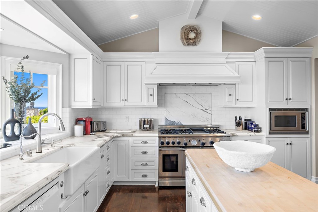 Cameo Highlands (CAMH) - Residential Lease