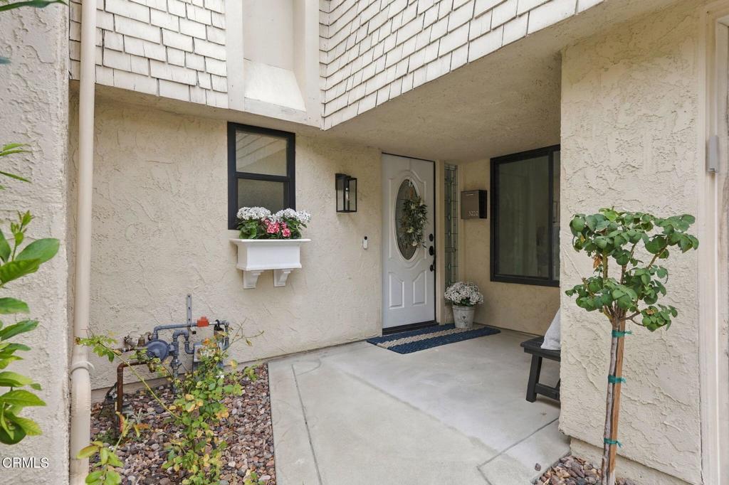 3222 Meadow Oak Drive