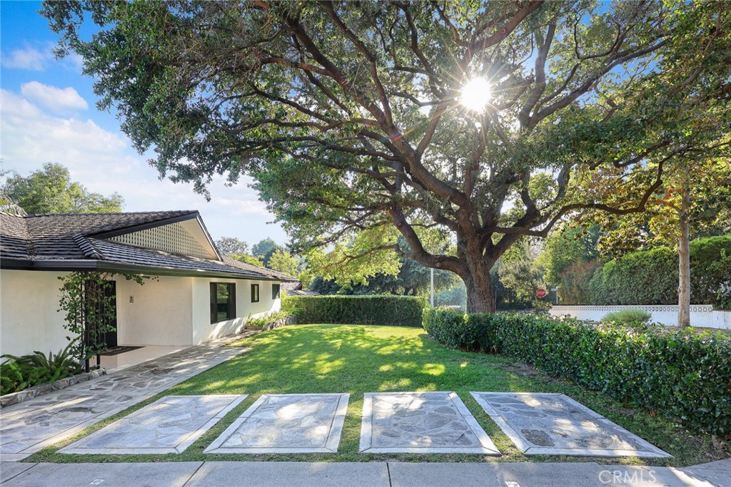 Properties 3 440 Winthrop Road