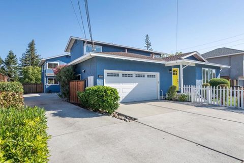 Photo of 1035 Valota Road, Redwood City, CA 94061 (MLS # ML82026471) Photo of 1035 Valota Road, Redwood City, CA 94061 (MLS # ML82026471)