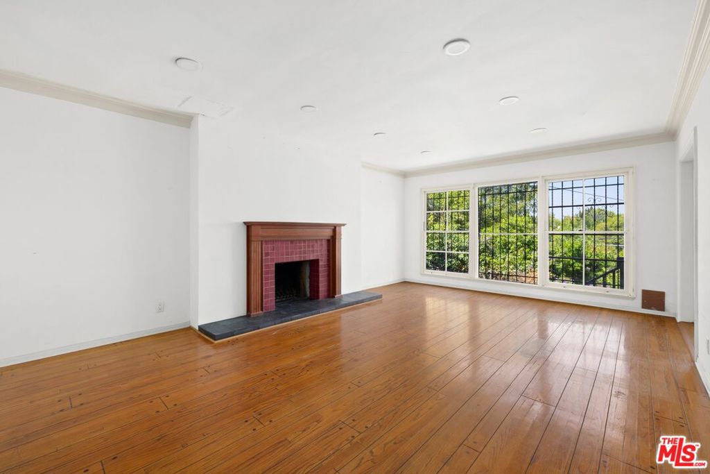9149 Hillsboro Drive