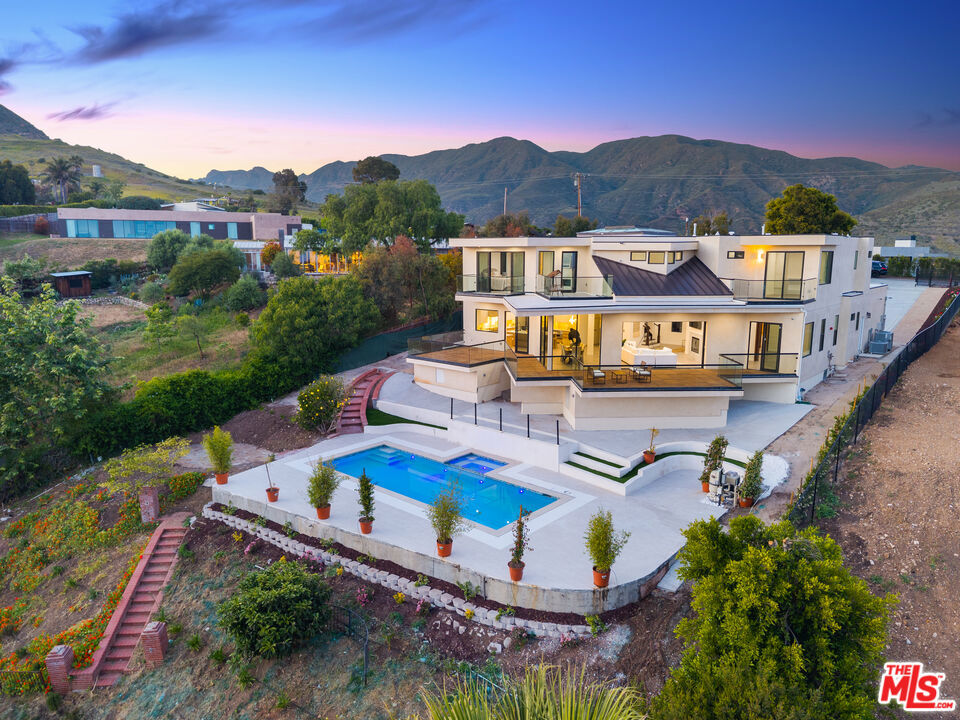 5675 Calpine Drive