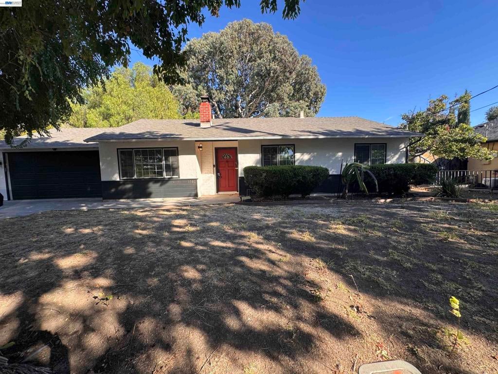 1580 Placer Dr