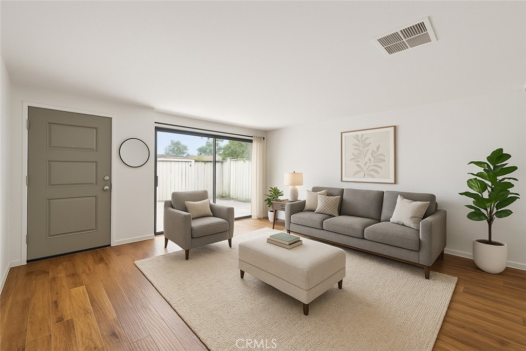 24882 Via San Rafael