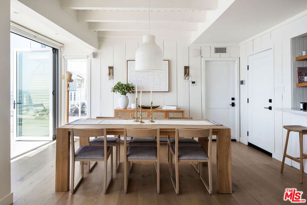 Photo of 19706 Pacific Coast Highway, Malibu, CA 90265 (MLS # 25577763)