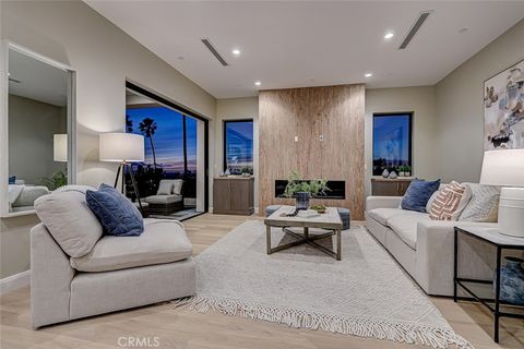 Tiny photo for 641 S Gertruda Avenue, Redondo Beach, CA 90277 (MLS # SB25224574)