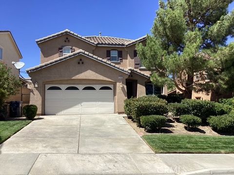 Photo of 37451 Pippin Ln, Palmdale, CA 93551 (MLS # SR25249520) Photo of 37451 Pippin Ln, Palmdale, CA 93551 (MLS # SR25249520)
