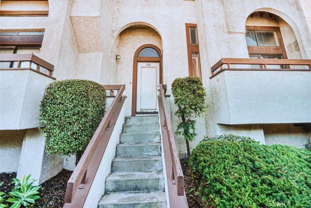 listing image 130725705672288588162