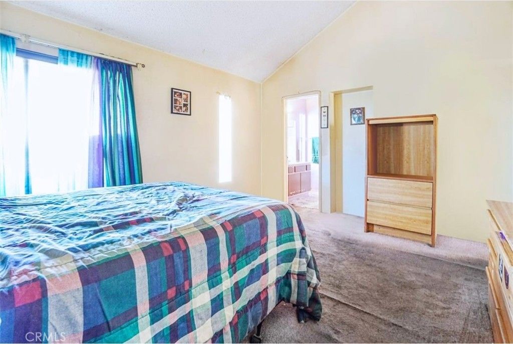 listing image 130726239643453358183