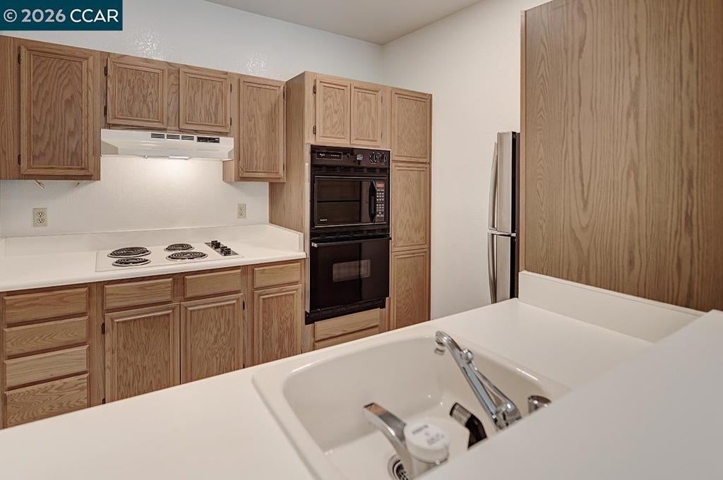 1860 Tice Creek Dr 1218