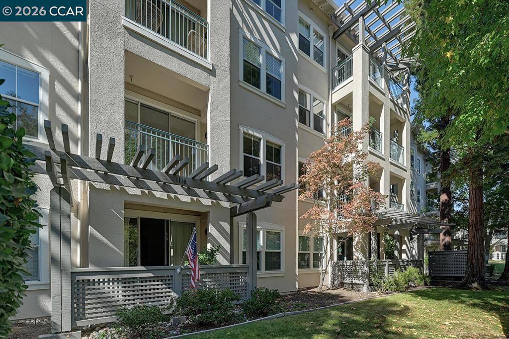 1860 Tice Creek Dr 1218