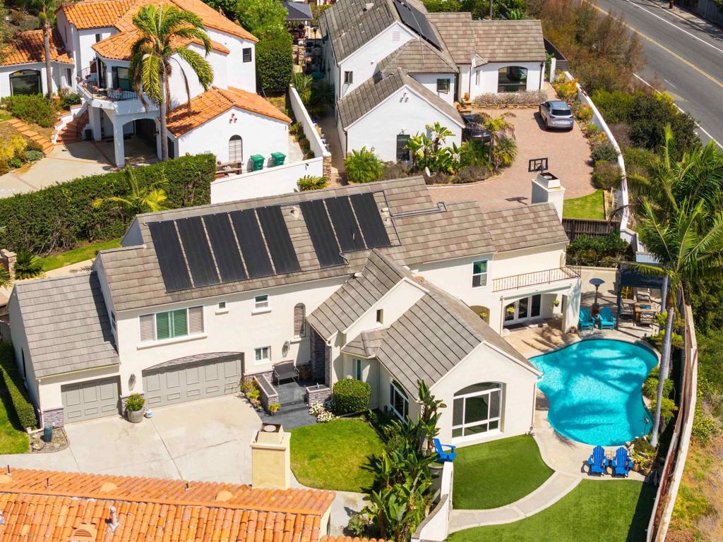 3684 Maria Ln