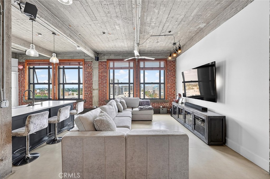 100 W 5th Street 7E