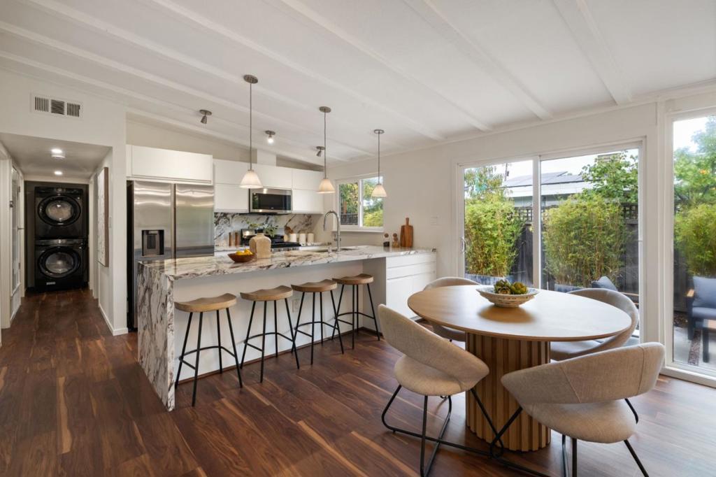 857 Tamarack Lane