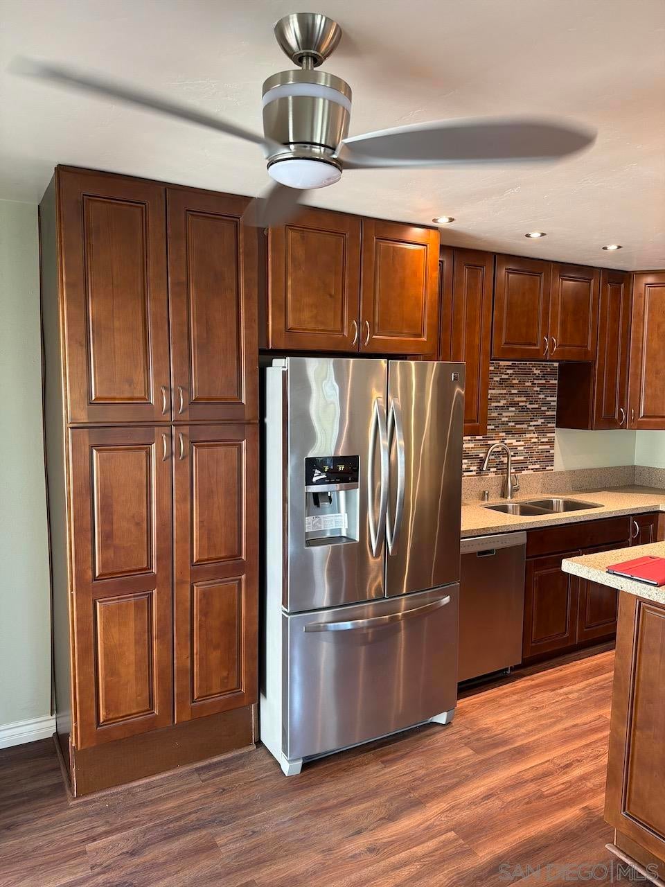 8119 Paradise Valley Ct