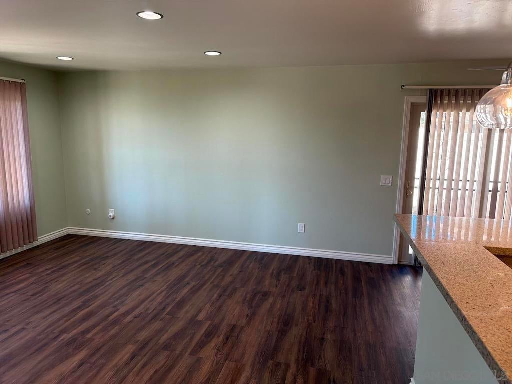 8119 Paradise Valley Ct