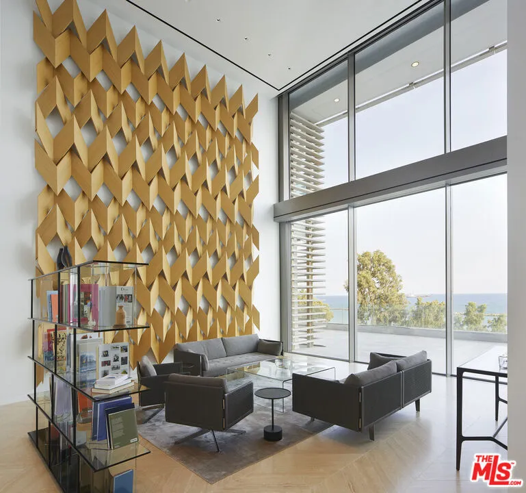 United States, 6 Bedrooms Bedrooms, ,5 BathroomsBathrooms,Residential,Active,90408