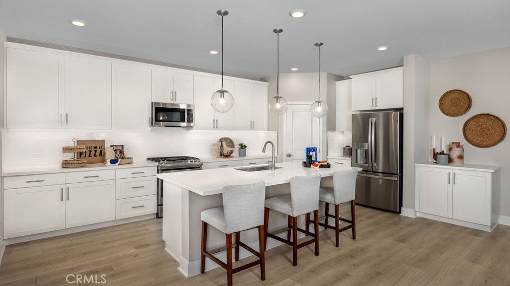 listing image 130724005506338413715