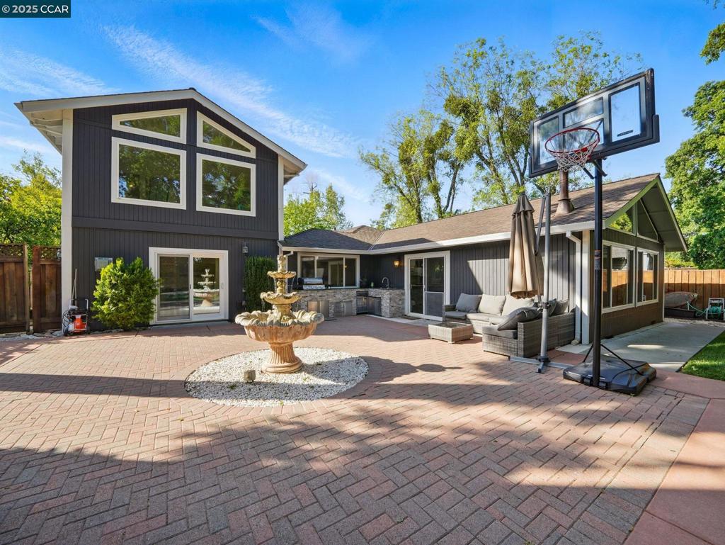 PARKMEAD - Residential