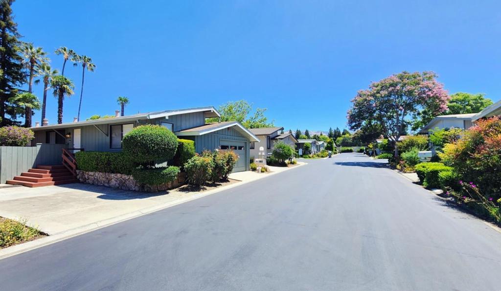 2896 Moss Hollow Drive