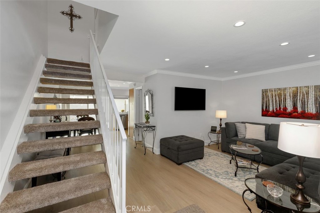 617 Seneca