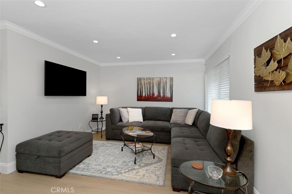 617 Seneca
