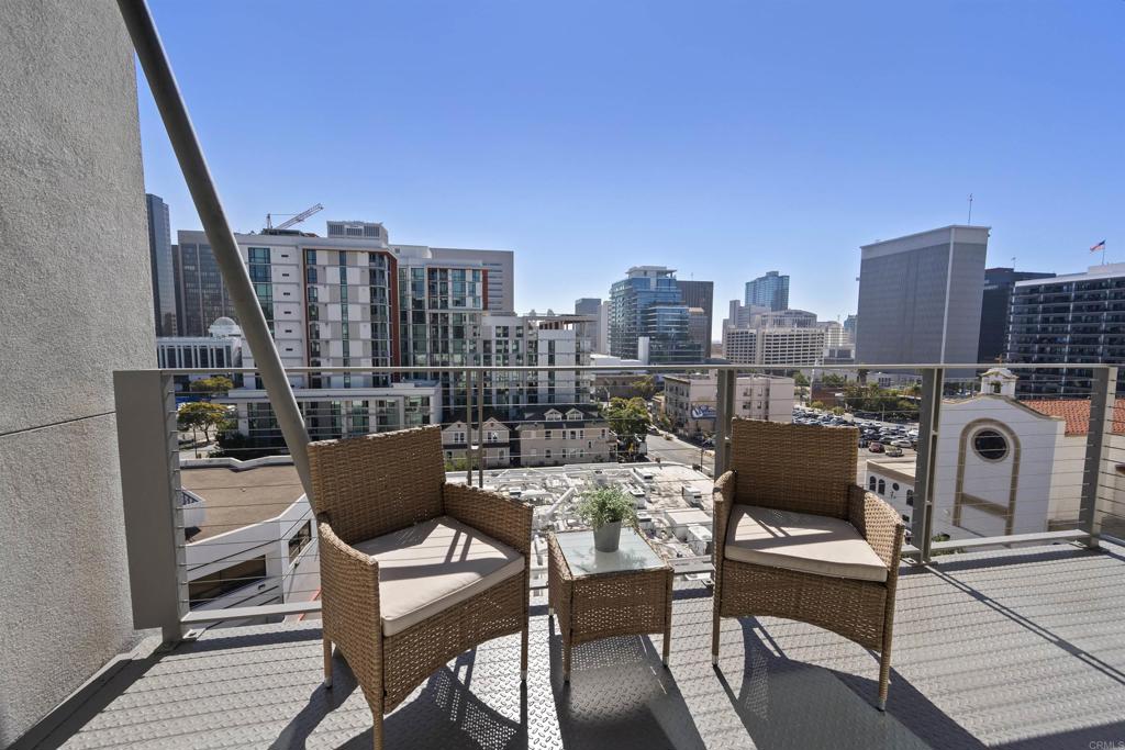 1551 4Th Avenue 611