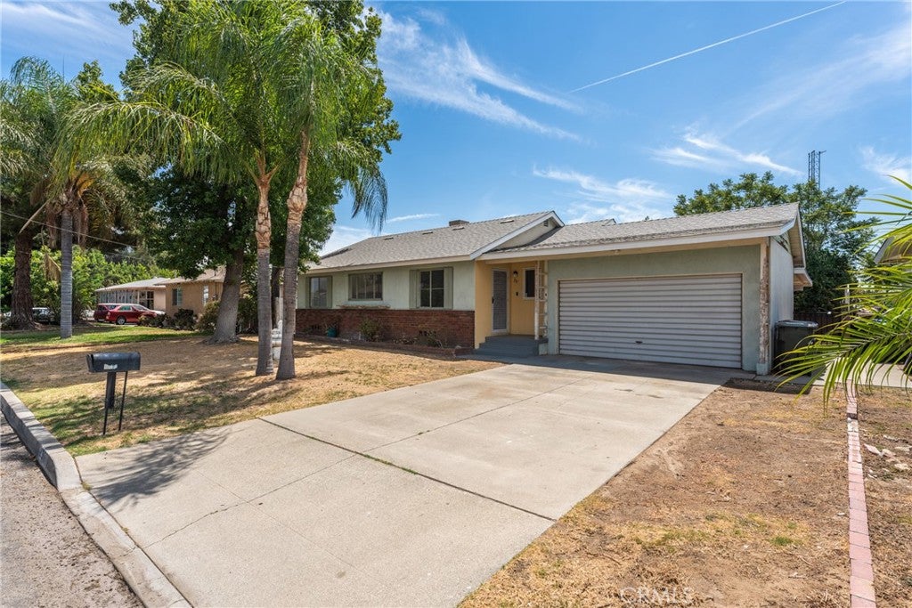 237 W Van Koevering Street