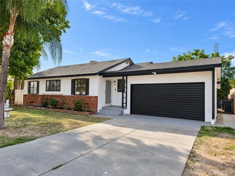 237 W Van Koevering Street, Rialto, CA 92376 - MLS#: CV26180852