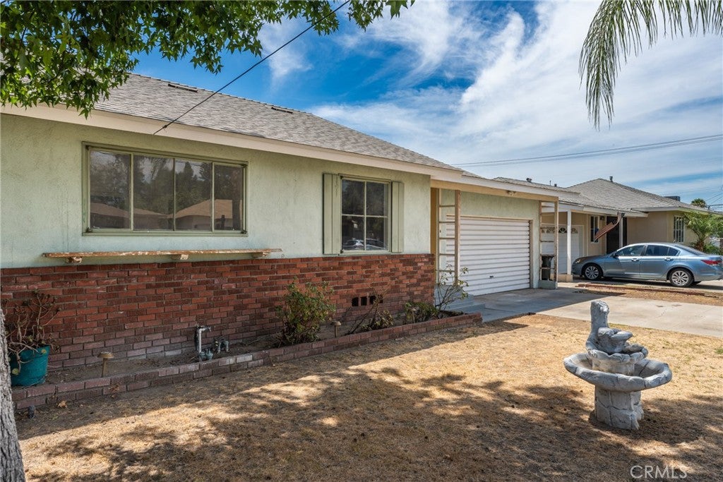 237 W Van Koevering Street