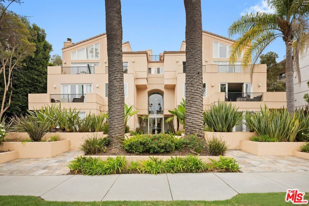 Photo of 1018 4th Street #103, Santa Monica, CA 90403 (MLS # 26873503)