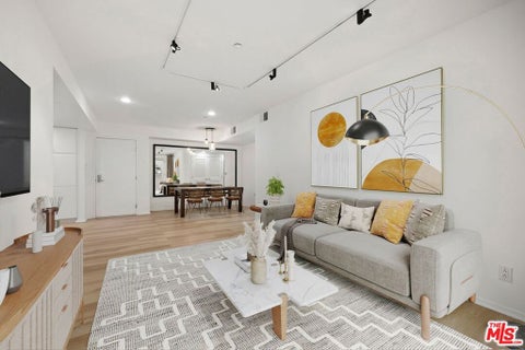 Photo of 1018 4th Street #103, Santa Monica, CA 90403 (MLS # 26873503)