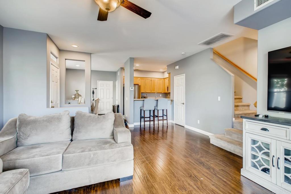 1242 STAGECOACH TRAIL LOOP
