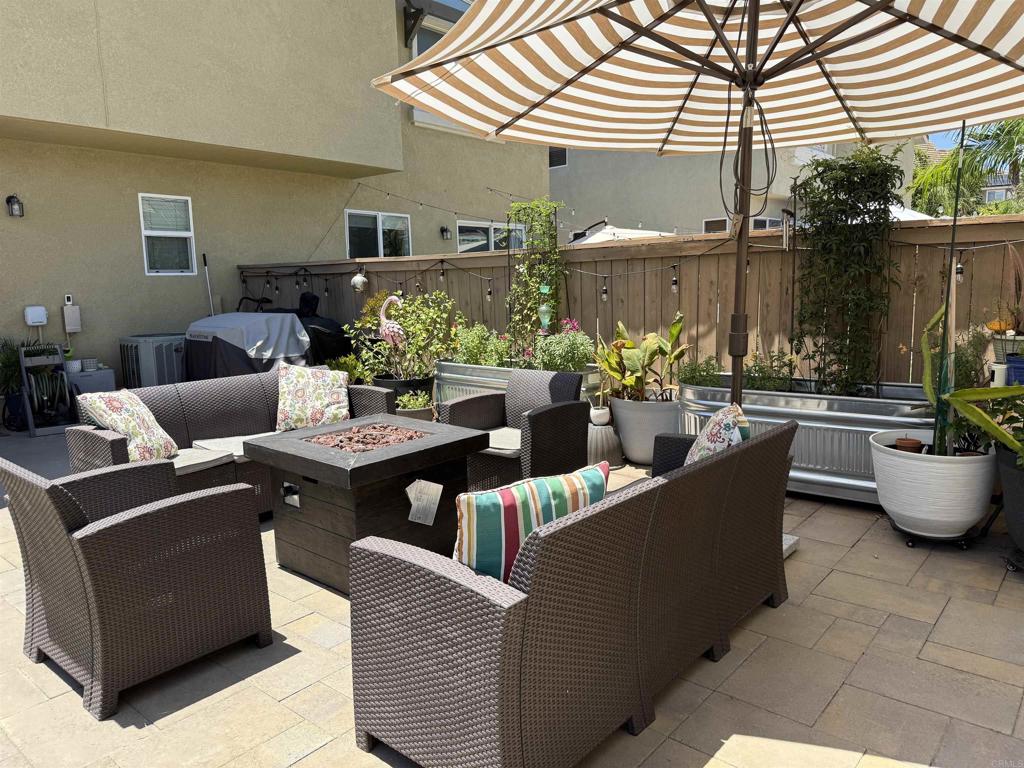 1242 STAGECOACH TRAIL LOOP